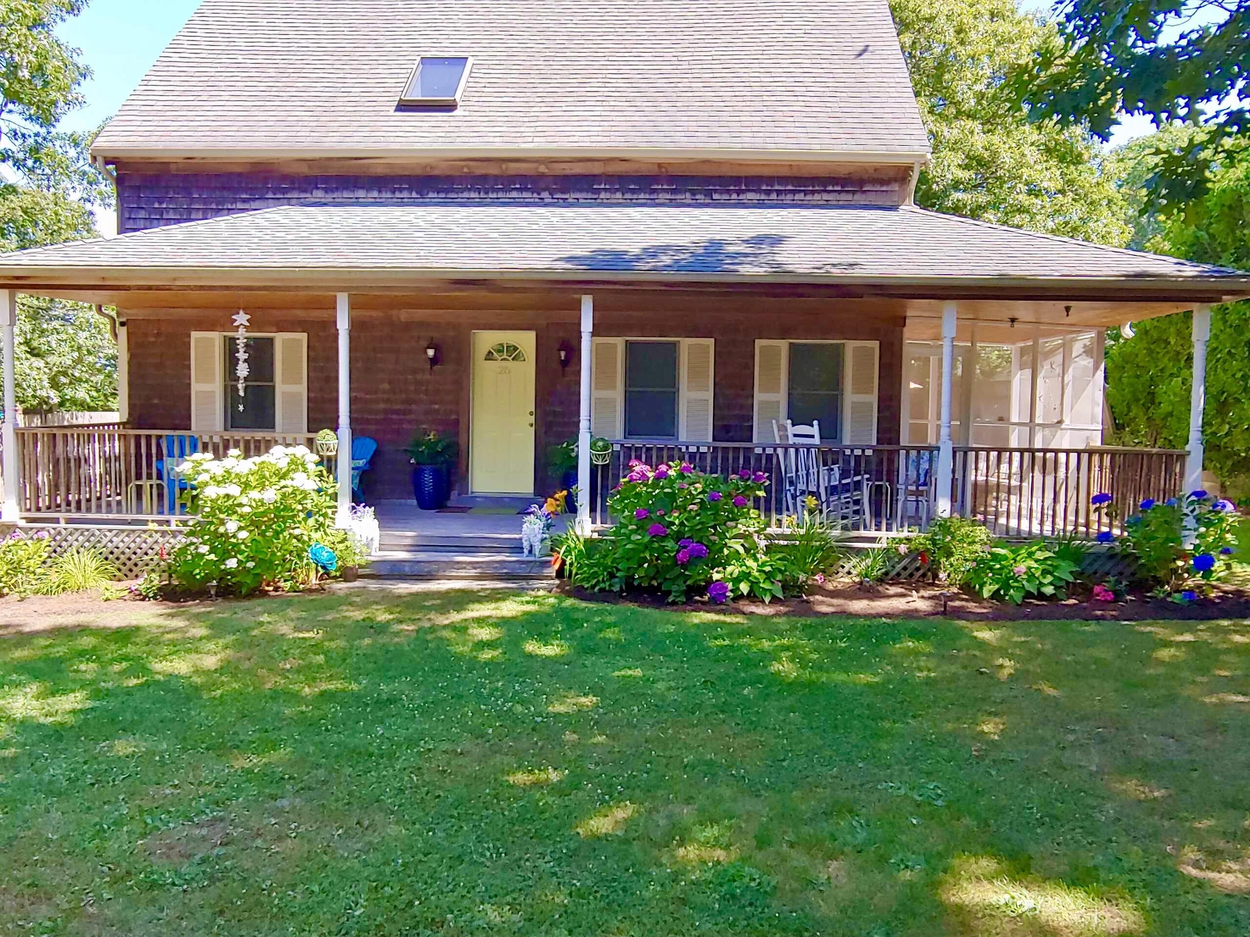 Image 1 - 4 Bedroom Rental in Oak Bluffs, Other - Sleeps 8