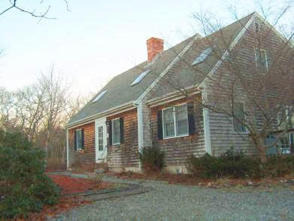 Image 1 - 4 Bedroom Rental in Edgartown, Other - Sleeps 9