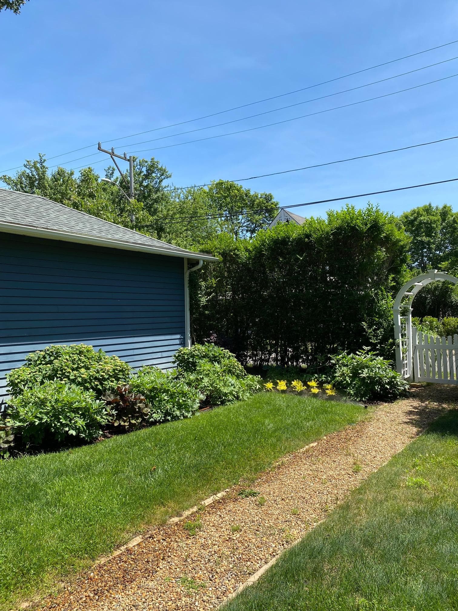 Image 2 - 5 Bedroom Rental in Oak Bluffs, Copeland District - Sleeps 10