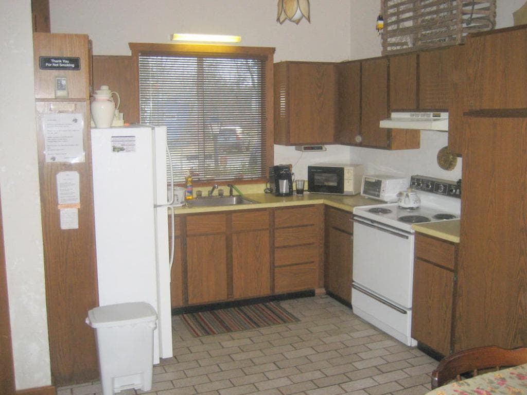 Image 2 - 3 Bedroom Rental in Oak Bluffs, Other - Sleeps 8