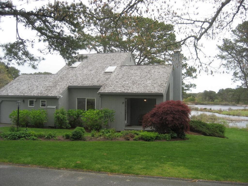 Image 1 - 4 Bedroom Rental in Oak Bluffs, Other - Sleeps 8