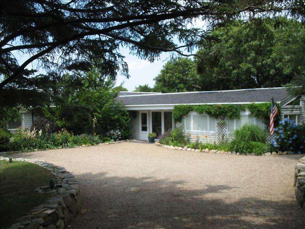 29 Naushon Road