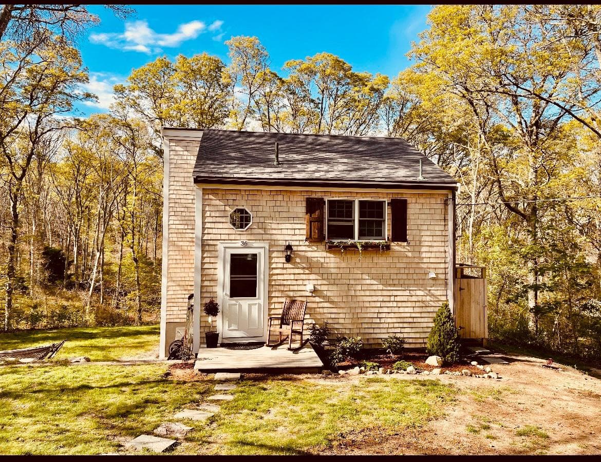 Image 2 - 2 Bedroom Rental in Vineyard Haven, Other - Sleeps 4