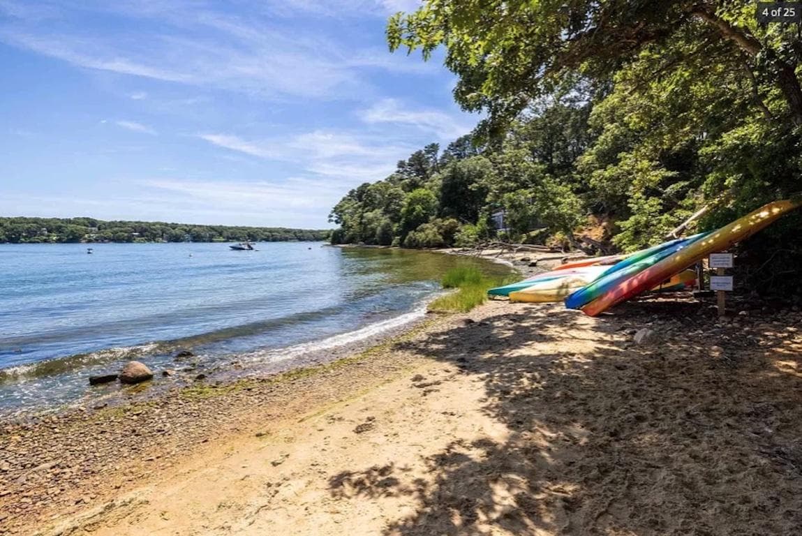 Image 2 - 3 Bedroom Rental in Vineyard Haven, Other - Sleeps 8