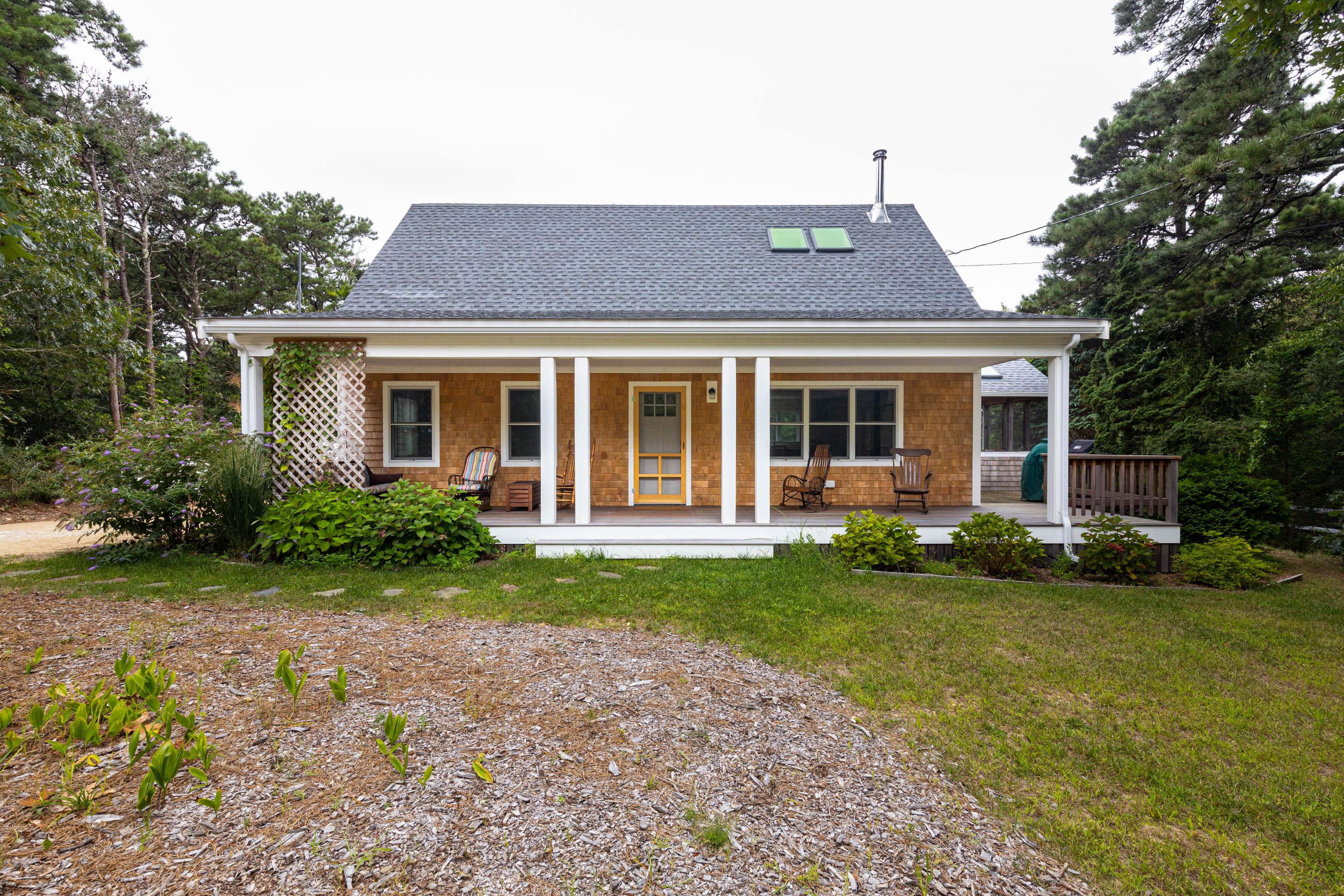 Image 1 - 2 Bedroom Rental in Oak Bluffs, Other - Sleeps 4
