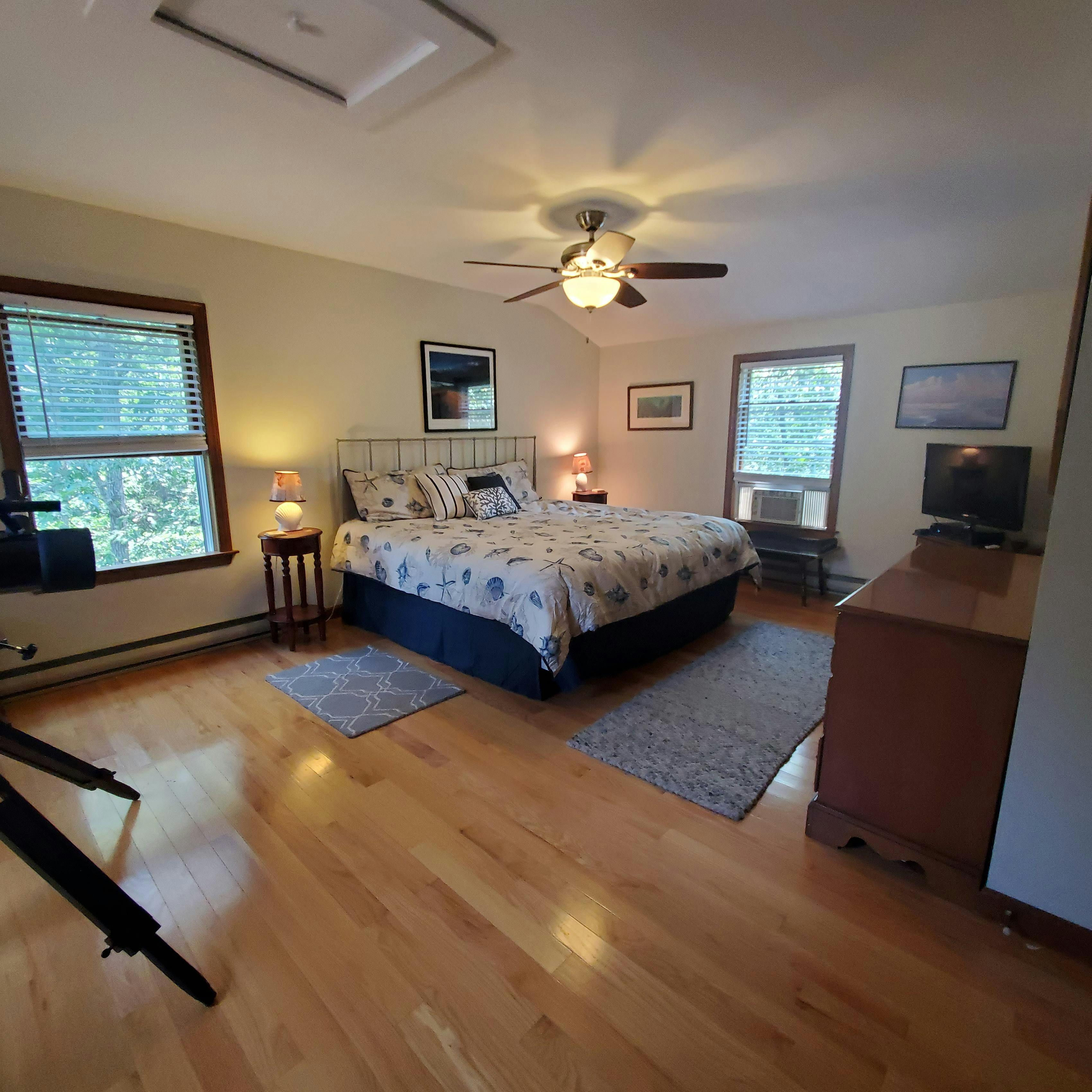Image 2 - 4 Bedroom Rental in Oak Bluffs, East Chop - Sleeps 8